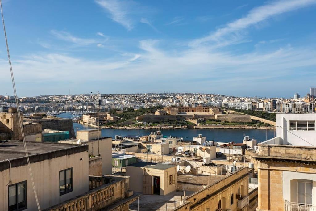 City Penthouse With Roof Terrace And Sea Views Valletta Kültér fotó