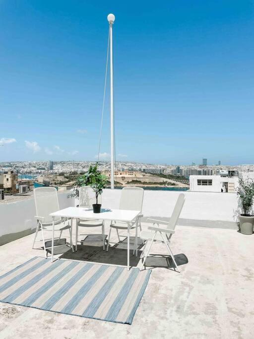 City Penthouse With Roof Terrace And Sea Views Valletta Kültér fotó