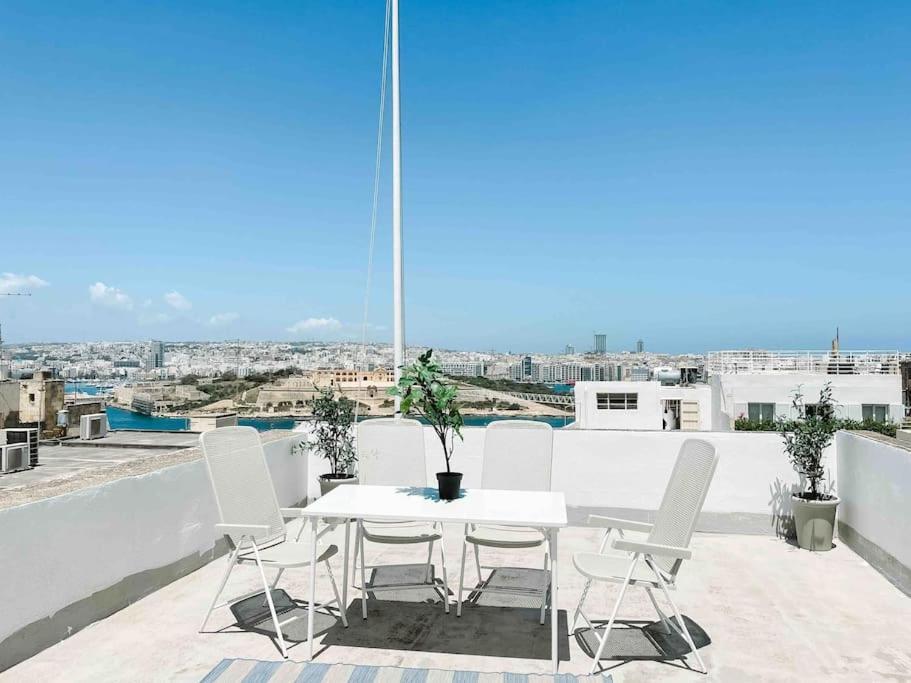 City Penthouse With Roof Terrace And Sea Views Valletta Kültér fotó