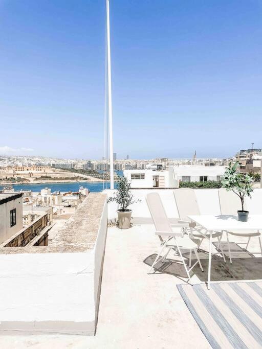City Penthouse With Roof Terrace And Sea Views Valletta Kültér fotó