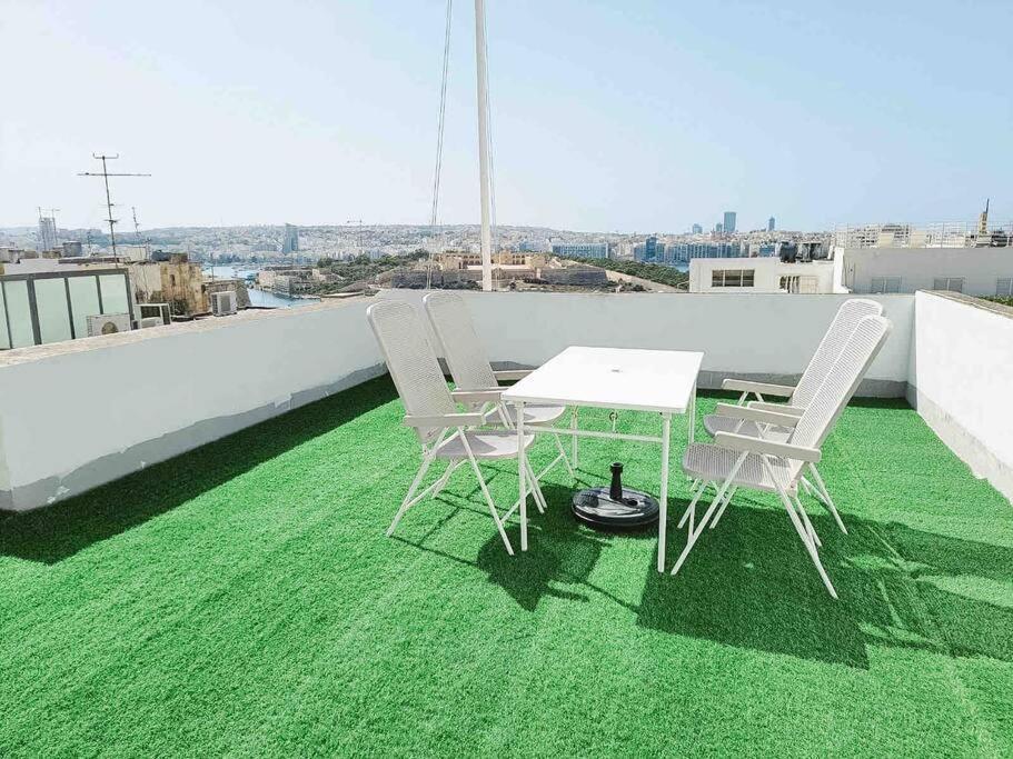 City Penthouse With Roof Terrace And Sea Views Valletta Kültér fotó