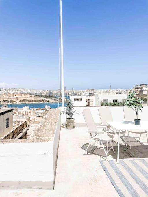 City Penthouse With Roof Terrace And Sea Views Valletta Kültér fotó