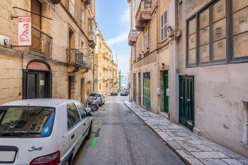 City Penthouse With Roof Terrace And Sea Views Valletta Kültér fotó