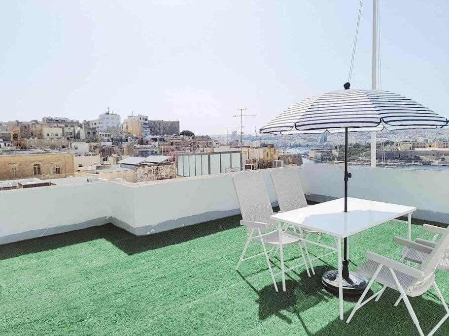 City Penthouse With Roof Terrace And Sea Views Valletta Kültér fotó